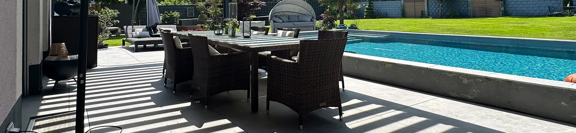 Taras jako drugi salon: Jak maksymalnie wykorzystać zadaszenie