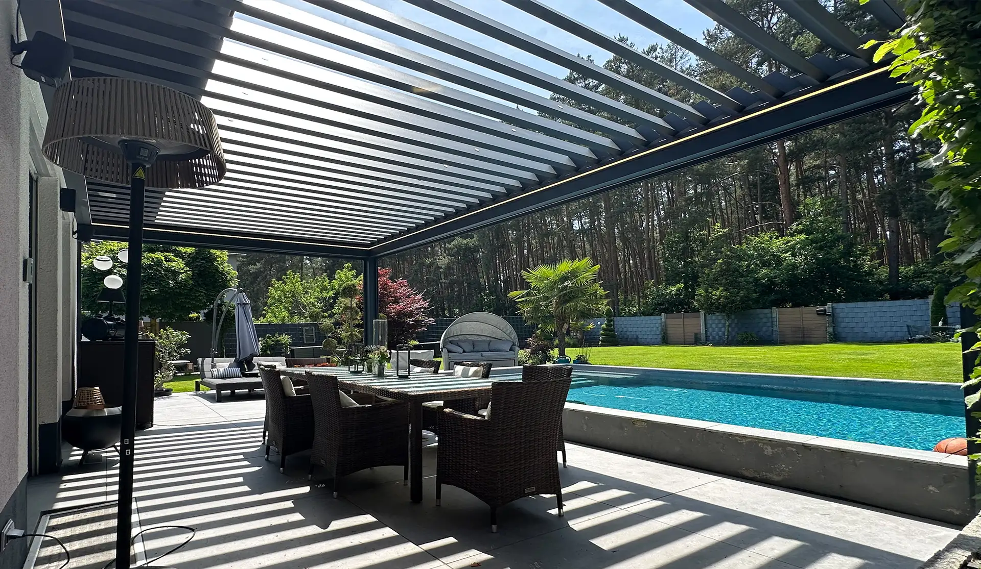 Jak dobrać zadaszenie tarasu do stylu architektonicznego domu?