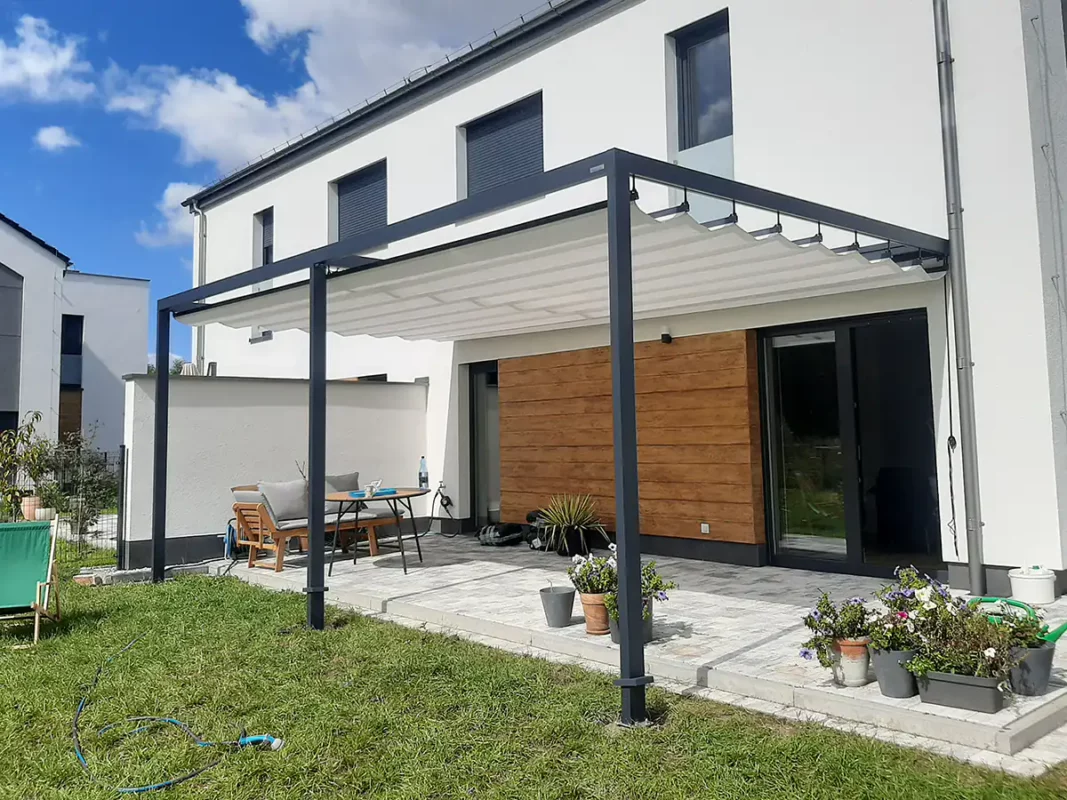 Jak dobrać zadaszenie tarasu do stylu architektonicznego domu?