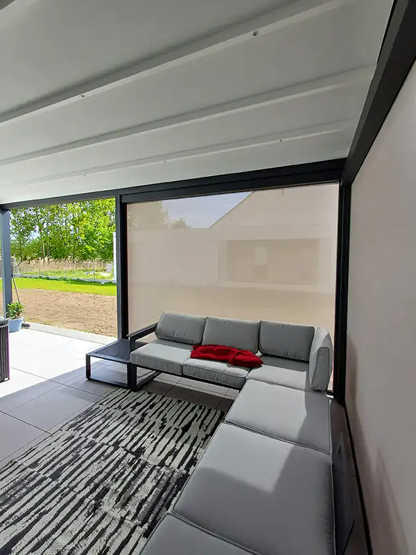 Taras jako drugi salon: Jak maksymalnie wykorzystać zadaszenie